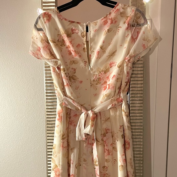 NWT BRAND NEW Floral Cream and Pink Roses Dreamy Dress!! - Picture 2 of 4